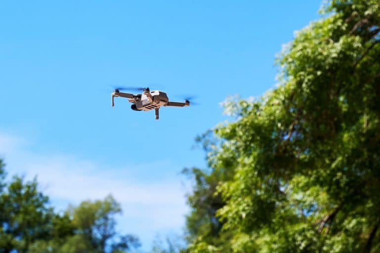 Read more about the article Operator drona – na co zwrócić uwagę przy wyborze wykonawcy?